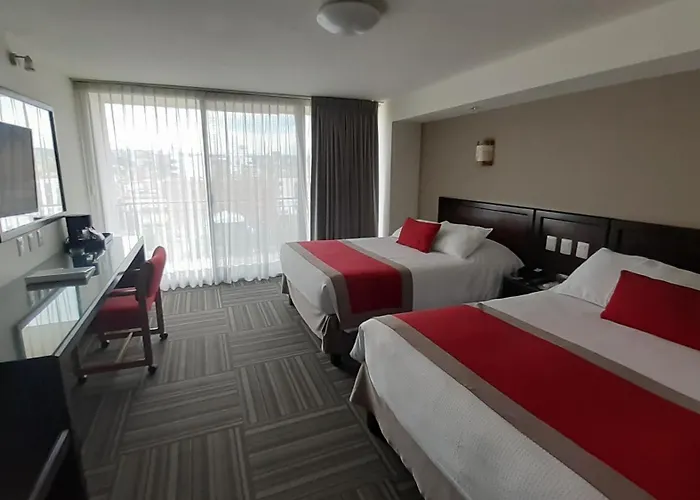Hotel Ramada Plaza By Wyndham León