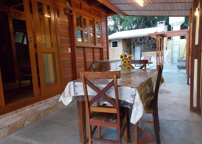 Chalé Paraíso com piscina privativa em Brotas SP