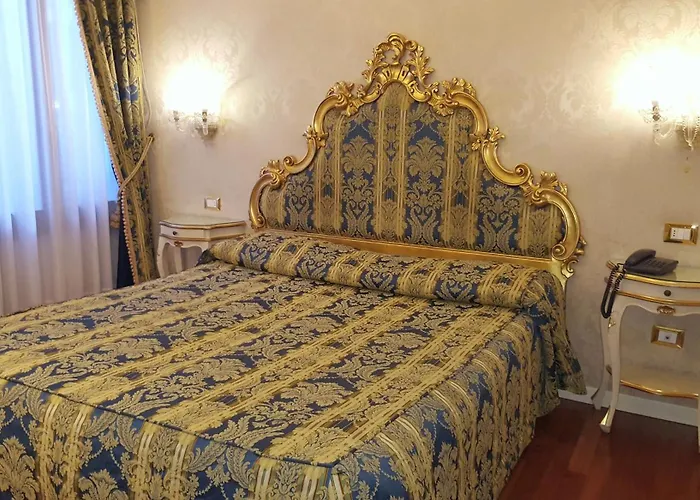 Casa Pisani Canal Venezia