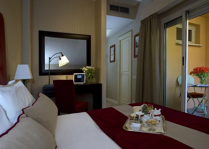 Hotel Dei Borgognoni Roma