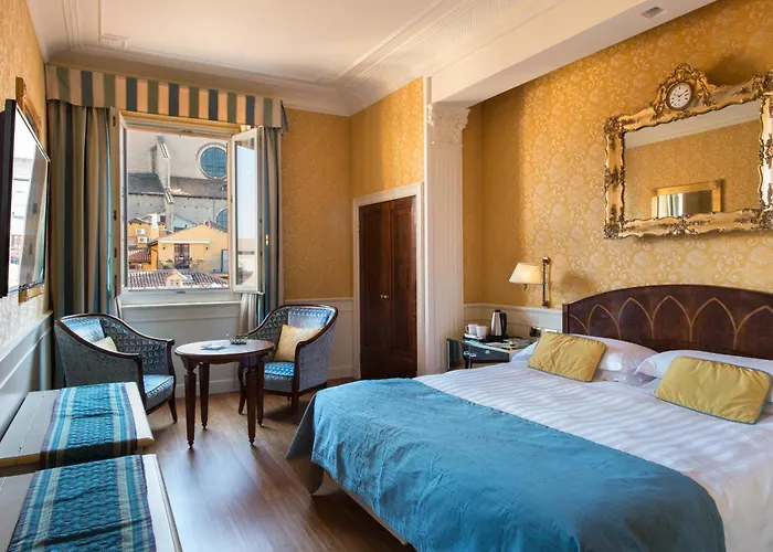 Art Hotel Orologio Bolonia