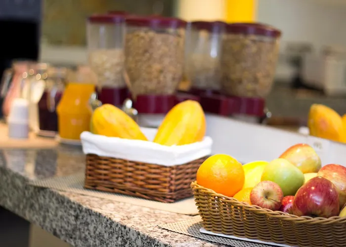 Minuano Hotel Express próx Orla Lago Guaíba, Mercado Público, 300 m Rodoviária Porto Alegre