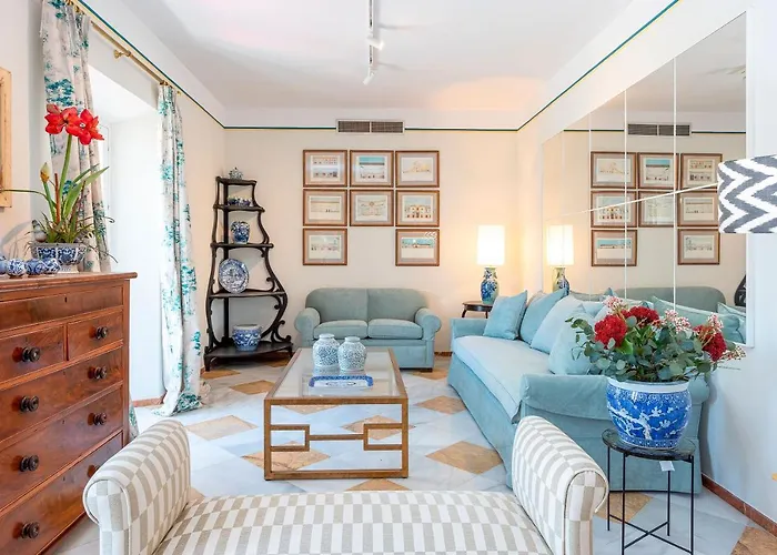 Genteel Home Campamento Sevilla