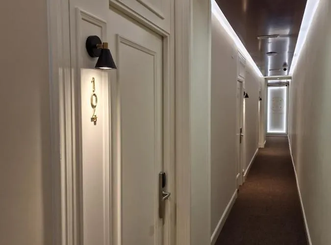 Hotel Le Petit Palue- Barco Madrid