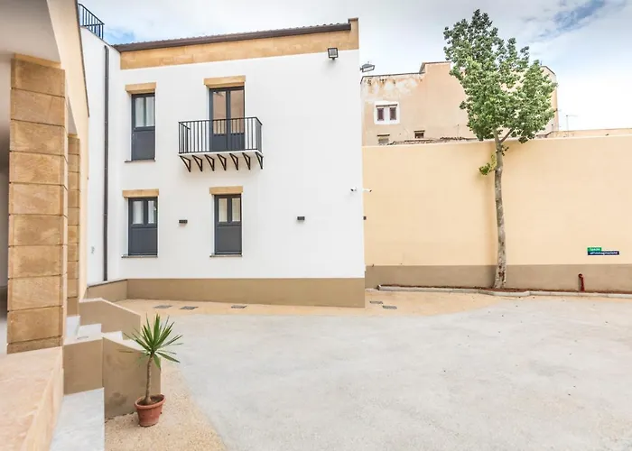 Camplus Palermo Normanni - Casa per ferie