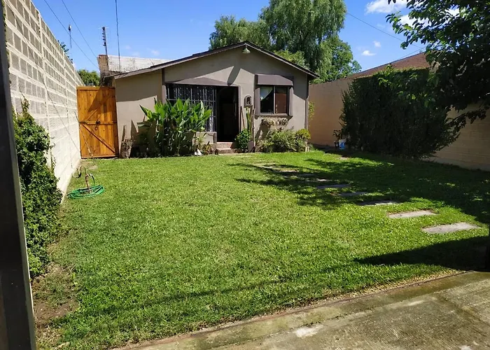 Villa Casita Casa con parque, estacionamiento y pileta en Tigre