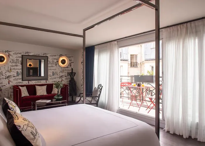 Mom'Art Hotel París