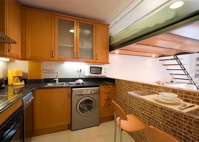 Reina Amalia Apartment Barcellona