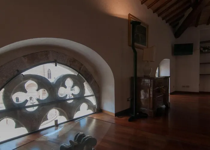 Umbrian Concierge - Duomo Accommodations Perugia