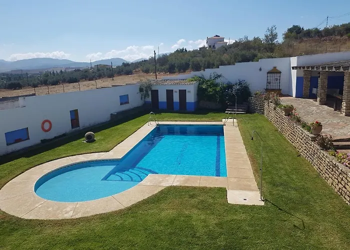 Cortijo Laguna Espejo Ronda
