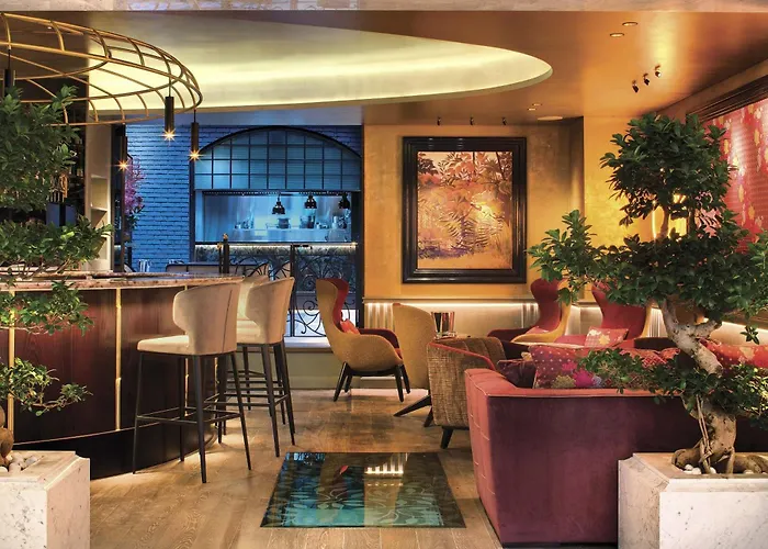 Hotel La Demeure Montaigne París