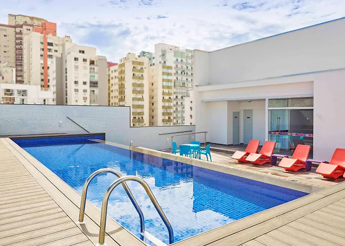 Ibis Styles Balneário Camboriú - 1 Quadra do Mar Hotel