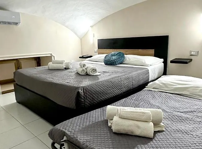 Napoli Centro - La Casa Di Sasa Bed and Breakfast