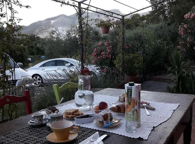 Bed and Breakfast Il Nido Del Cuculo Carrara
