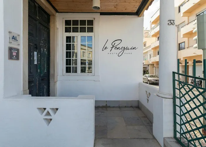 Le Penguin Hostel Faro