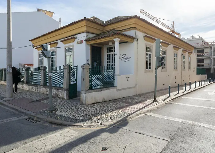 Le Penguin Hostel Faro