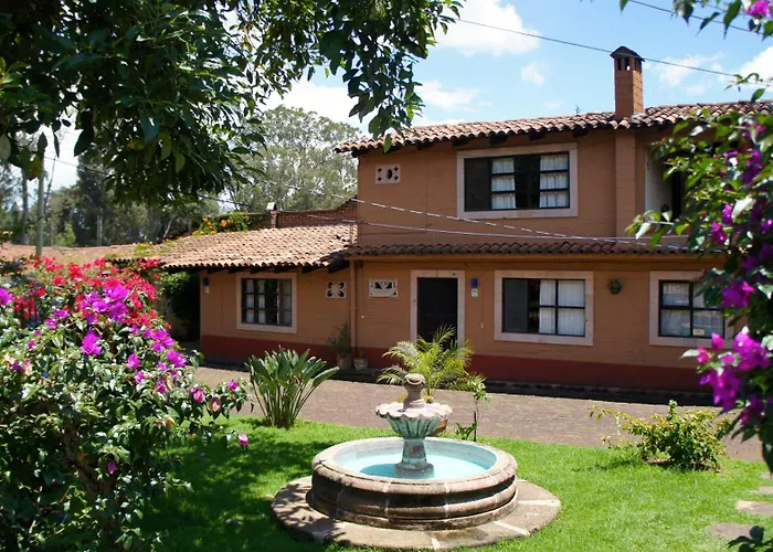 Villa Patzcuaro Garden Hotel&RV Park