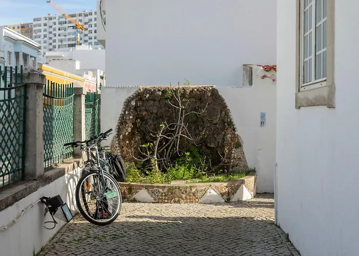 Le Penguin Hostel Faro