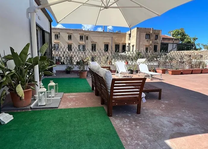 Villa Loft Palermo Centro con terrazzo. Free parking