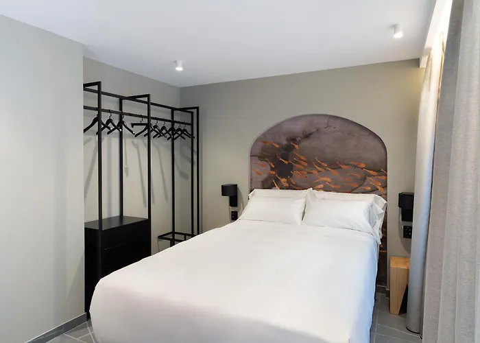 Mauro Suites León