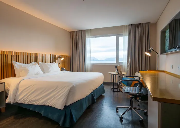 Hampton By Hilton Bariloche Hotel