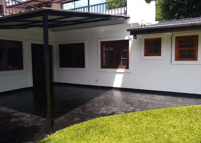Villa Casa Quinta Con Jardin y Parrilla Tigre Centro