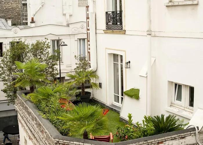 Hotel Des Batignolles París