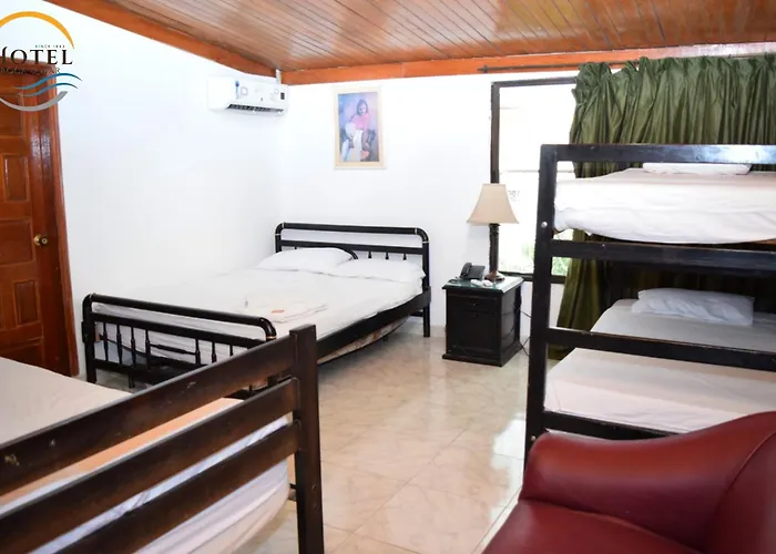 Hotel Roca&Mar Santa Marta 