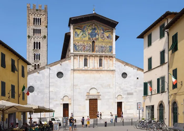 Bed and Breakfast Lucca Charm