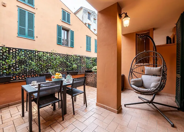 "Once Upon A Time" Cherubini Palace Thematic Apartments Free Parking Firenze