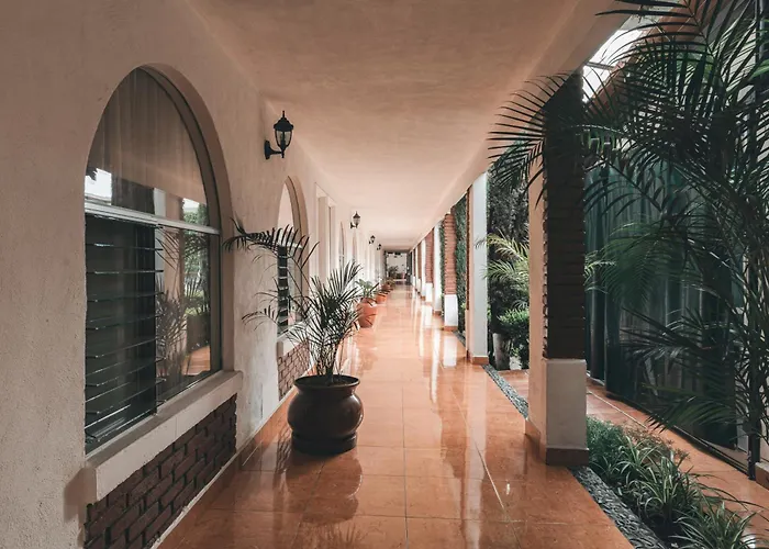 Hotel&Suites Villa del Sol Morelia