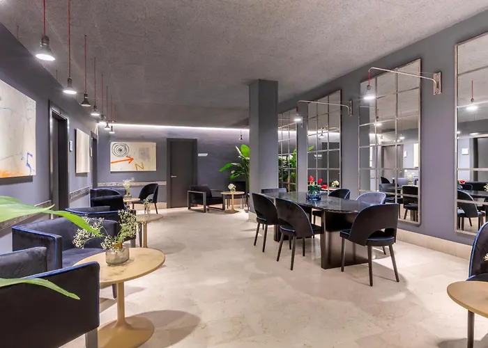 Suites Pamplona Plaza
