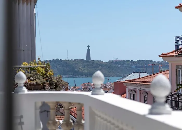 Montecarmo12 - Design Boutique Hotel Lisboa