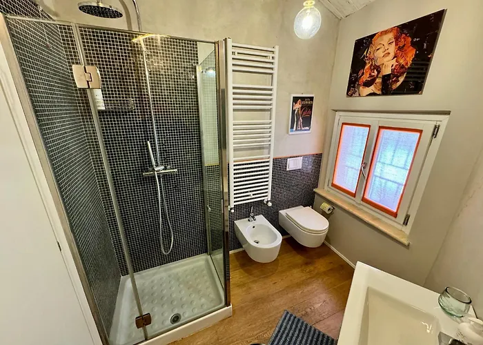 Hotel Loft con parcheggio privato in Centro - Movie Loft Art Ascoli Piceno