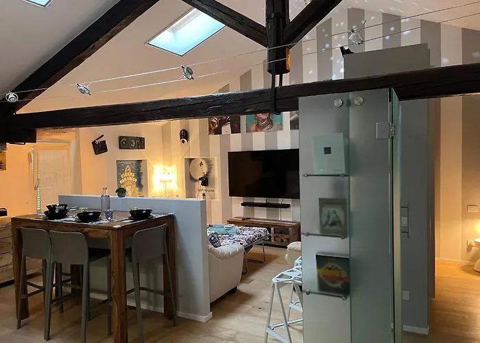 Hotel Loft con parcheggio privato in Centro - Movie Loft Art Ascoli Piceno