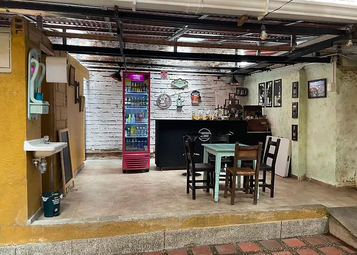 Hostal La Bodeguita Del Mundo Laureles Medellín