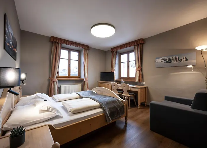 Hotel Zum Turm Castelrotto