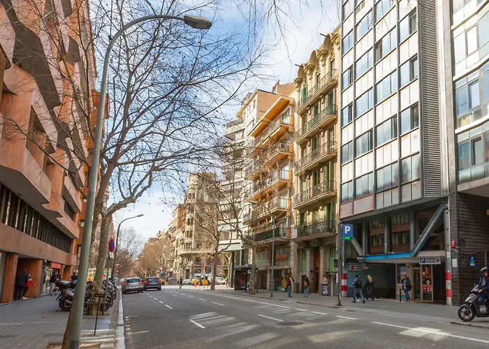 Moderno Y Espacioso Apartamento En Calle Mallorca Barcelona