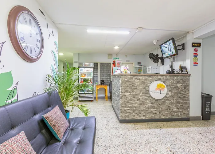 Hotel Guayacanes 70 Medellín