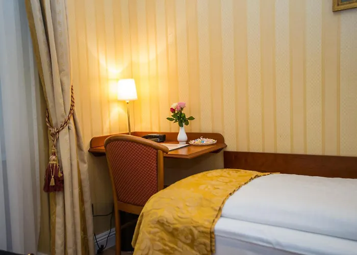 Pension Opera Suites I Self Check In Vienna