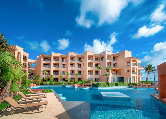 Beachfront 1 Bedroom Condo - El Faro, Surf 407 Playa del Carmen