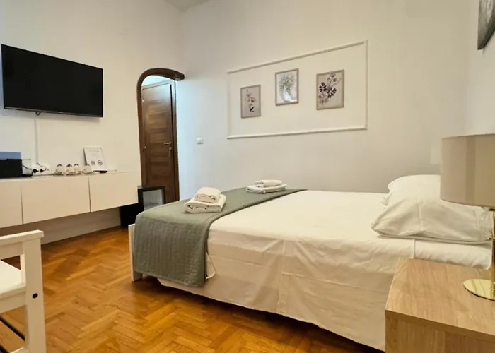 La Finestra Su San Lorenzo Florencia