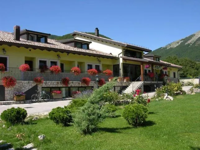 Hotel C0C00N Garden Pescasseroli