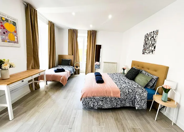 Madrid Private Rooms - Ferrer