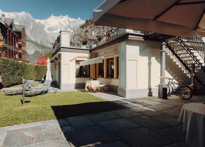 Villa Novecento Romantic Hotel - Estella Hotels Italia Courmayeur