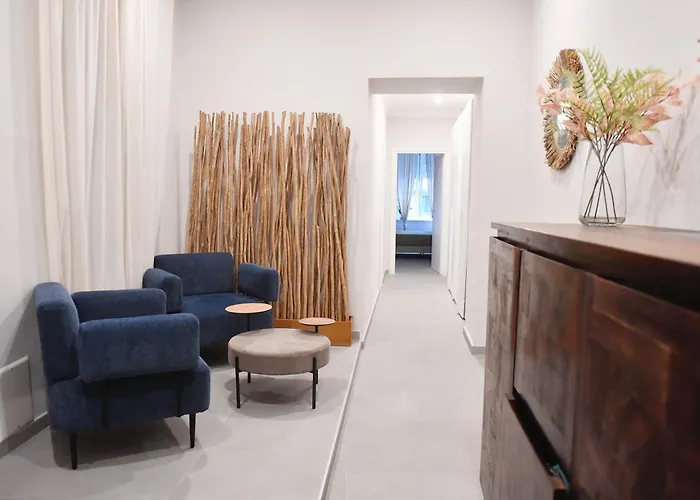 Chiaia 100 rooms Napoli