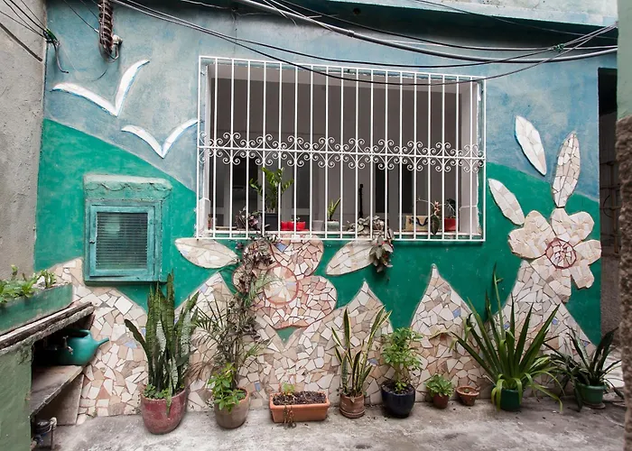 Espaço Sideral - Quartos com ar-condicionado, 5min Estádio Maracanã, 8min UERJ, shopping, 12min metrô, wi-fi 300mbp, ampla área comum com cozinha - prático e confortável Rio de Janeiro