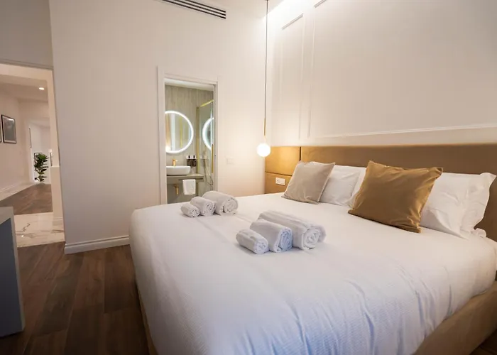 56 Orange Street Luxury Accommodation Roma