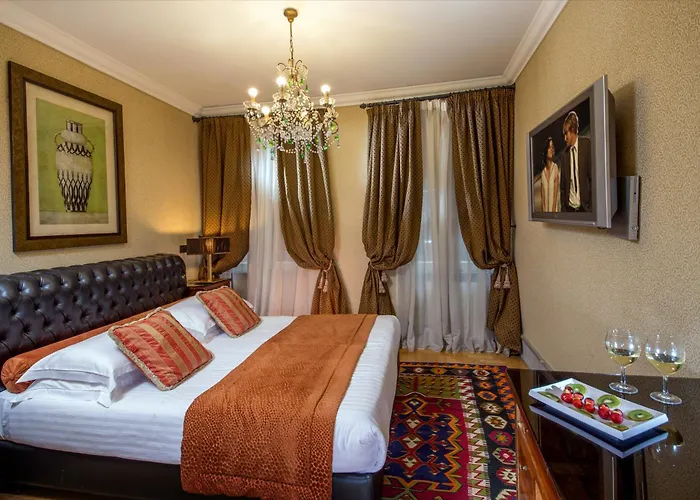 The Inn At The Roman Forum Elegant Collection - The Roman Forum Lodging
