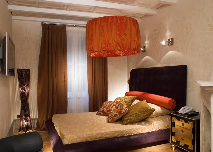 The Inn At The Roman Forum Elegant Collection - The Roman Forum Lodging